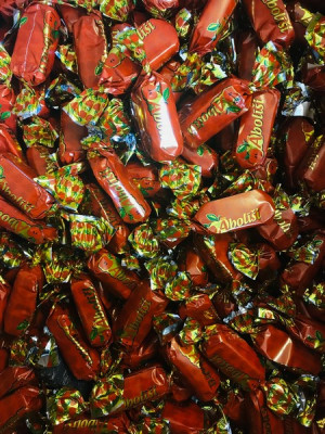 Šokolādes konfektes Pergale Ābolīši 1kg(21.08.26) Lietuva (Pārdodas tikai pilnos iepakojumos (1kg)) 