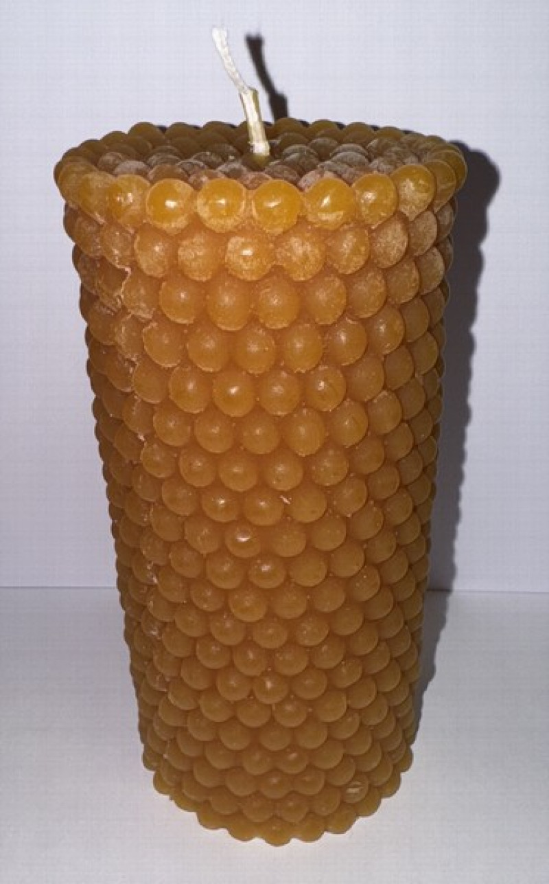 Svece Diana 6.5*15cm Pērļu rakstu sinepju krāsā Latvija