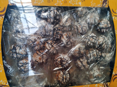 Cepumi Pie kamīna 3kg (daudzumu norādīt kg, pilnas kastes) (25.08.26) Latvija