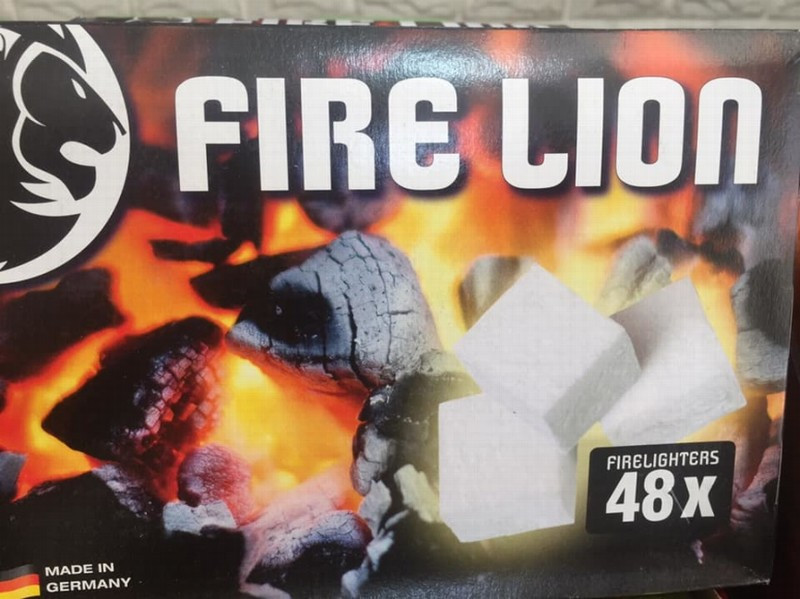 Aizdedzināšanas klucīši Fire Lion balti 48gb 1/24 Vācija
